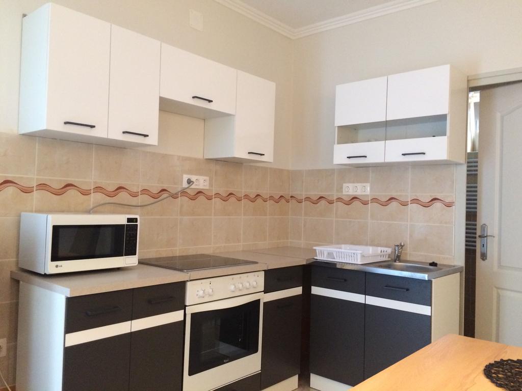 Ferienwohnung Báró Berg Apartman Kapuvár Exterior foto
