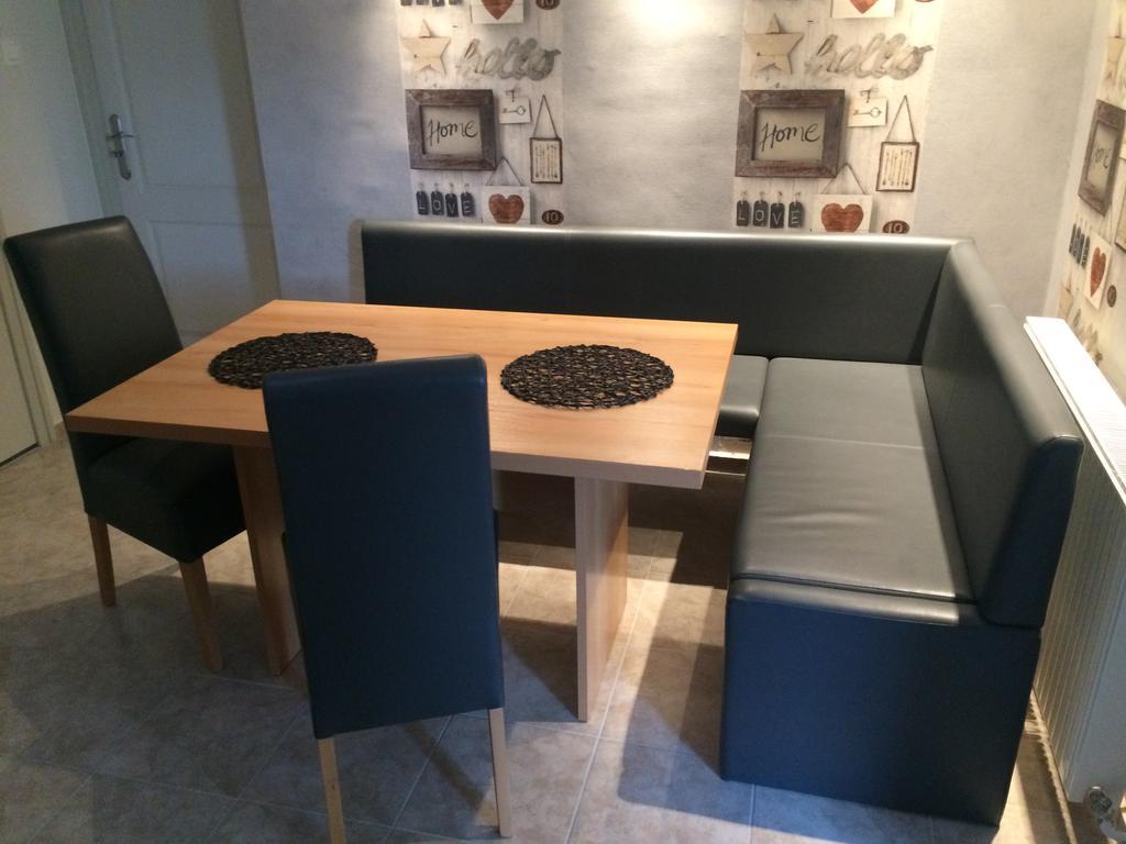 Ferienwohnung Báró Berg Apartman Kapuvár Exterior foto